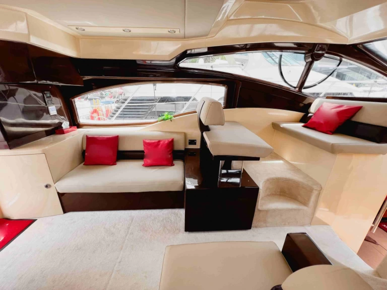 Wynajmij Azimut Azimut 50 w Dubai Marina