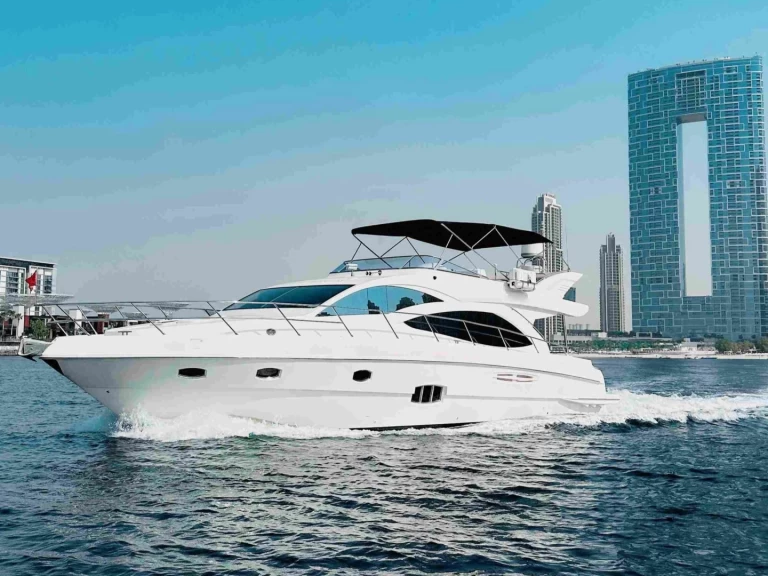 Wynajmij Luksusowy jacht z lub bez skippera Majesty Yachts w Dubai Marina