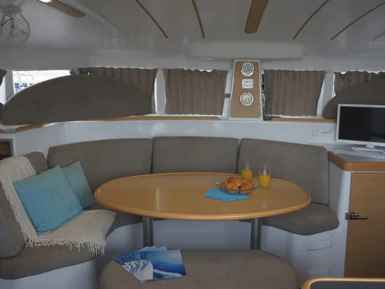 Wynajmij Katamaran z lub bez skippera Lagoon w Gouvia