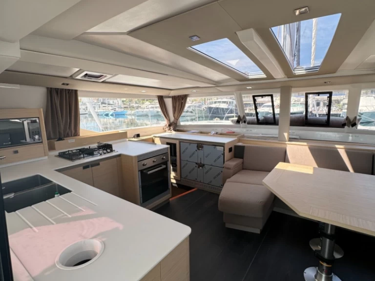 Wynajmij Fountaine Pajot Tanna 47 w Ajaccio