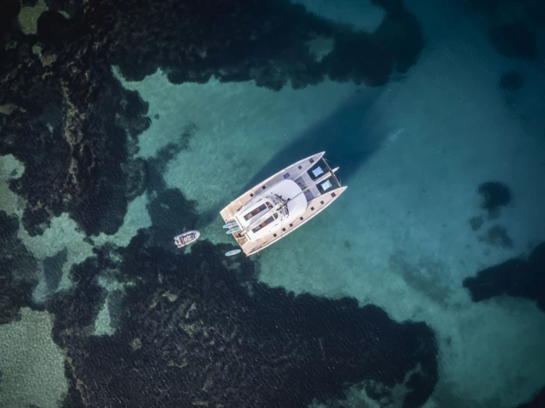 Wynajmij Lagoon Lagoon 77 w Ajaccio