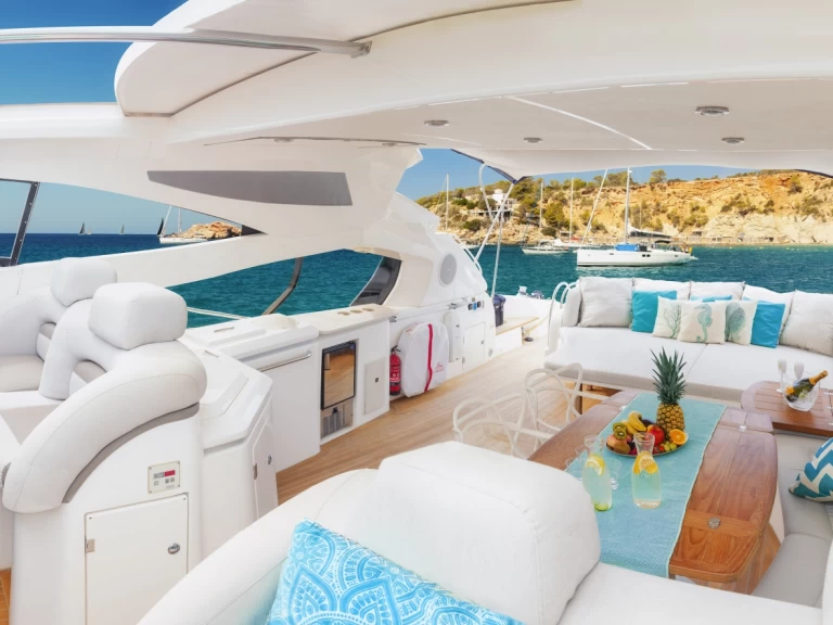 Motorówka do wynajmu w Ibiza Town w najlepszej cenie