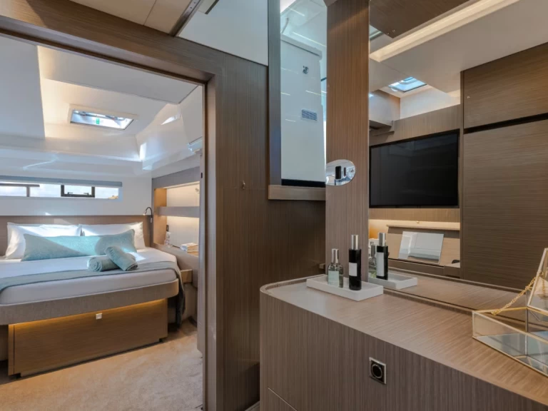 Wynajem Katamaran Leopard z patentem 