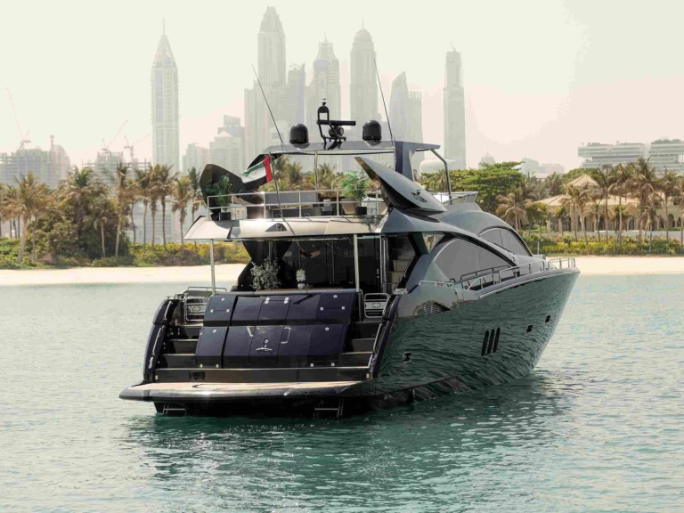 Wynajmij Luksusowy jacht z lub bez skippera Sunseeker w Dubai Marina