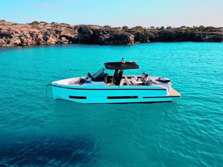 Wynajmij Motorówka z lub bez skippera De Antonio w Mahon