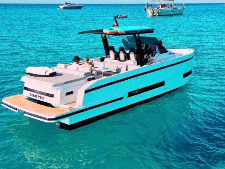 Wynajem Motorówka w Mahon - De Antonio De Antonio D32