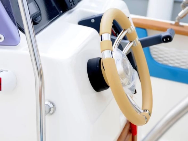 Wynajem Motorówka marinesite z patentem 