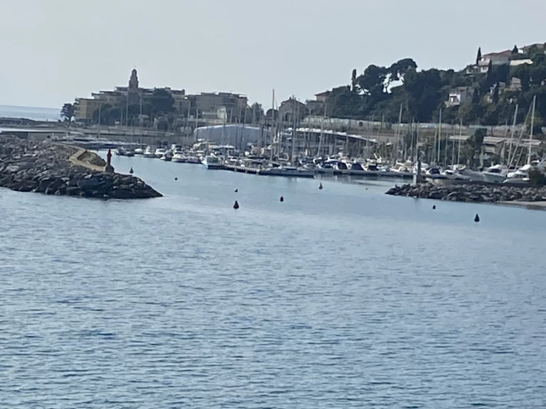 Wynajmij Bavaria Bavaria 42 Cruiser w San Lorenzo al Mare