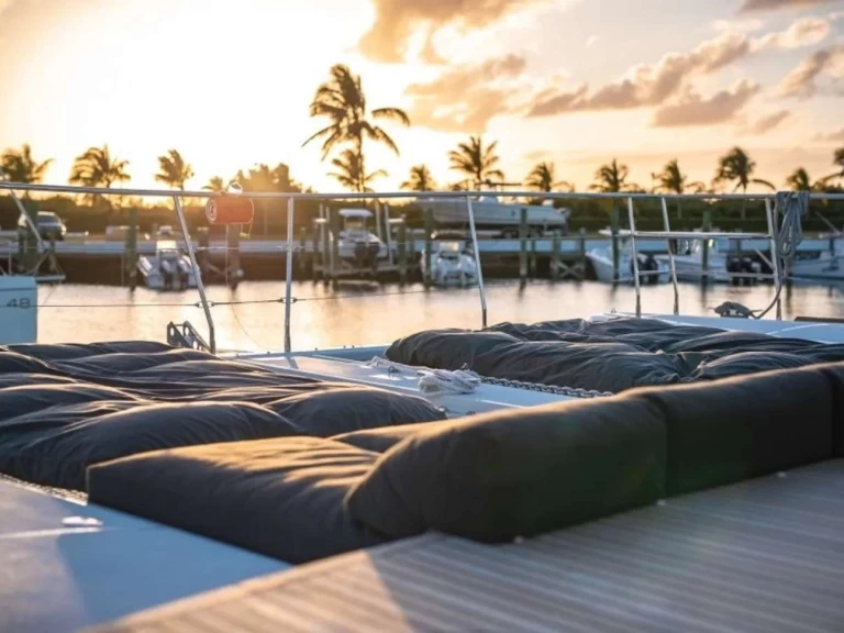 Wynajem Luksusowy jacht Lagoon z patentem 