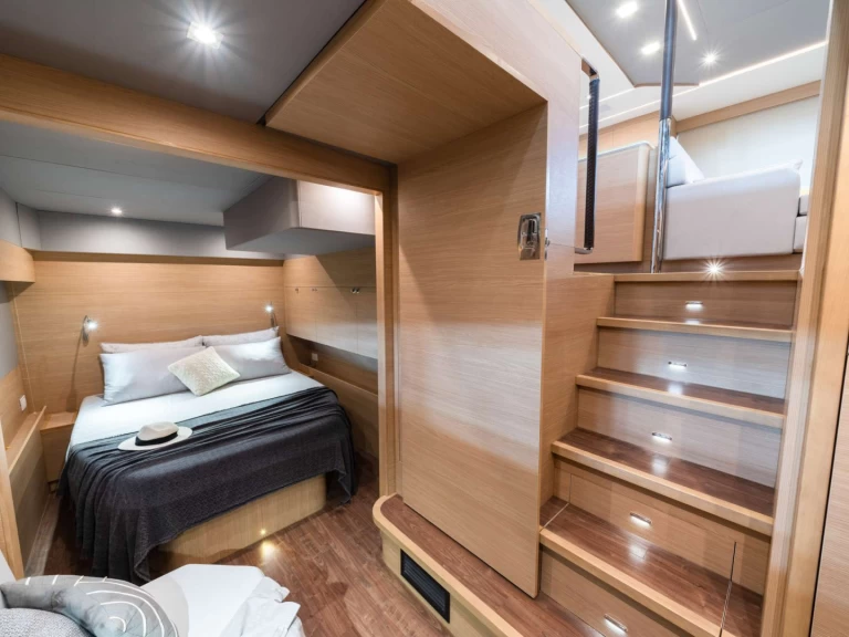 Wynajem łodzi Piraeus tanio Mary's Grace