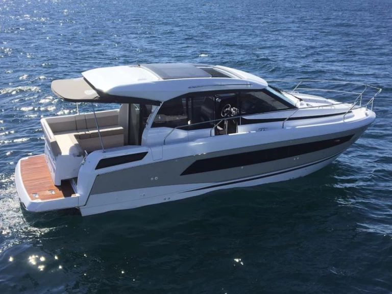 Wynajem Motorówka w Barth - Jeanneau NC 33