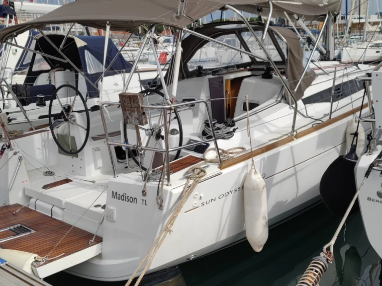 Wynajem w Toulon- Jeanneau Sun Odyssey 349 na SamBoat