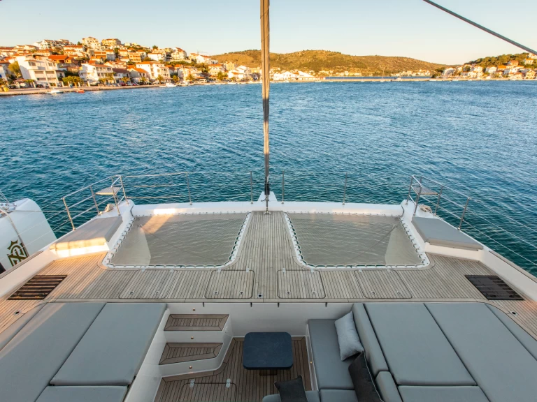 Wynajem Katamaran Sunreef z patentem 