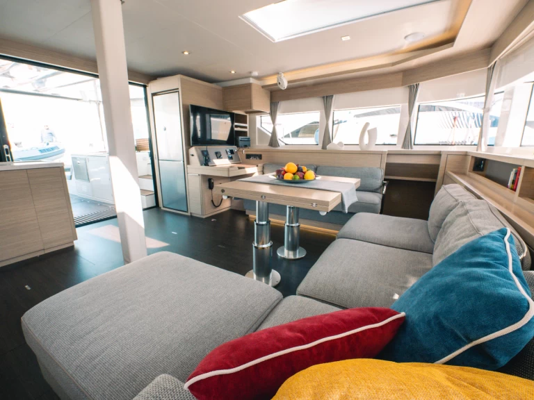 Wynajem łodzi Lagoon Lagoon 55 w Procida na SamBoat 