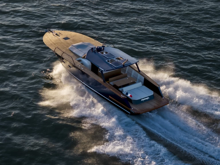 Wynajem Motorówka Dubourdieu z patentem 