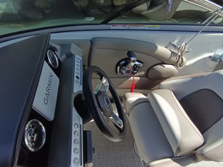 Wynajmij Crownline E255 w Denia