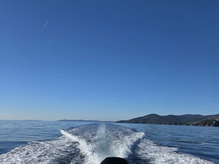 Wynajmij Sea Water Sea Water Phantom 280 w Port de Cavalaire-sur-Mer