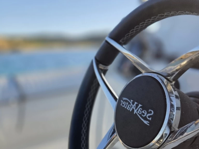 Wynajmij Łódż półsztywna z lub bez skippera Sea Water w Port de Cavalaire-sur-Mer