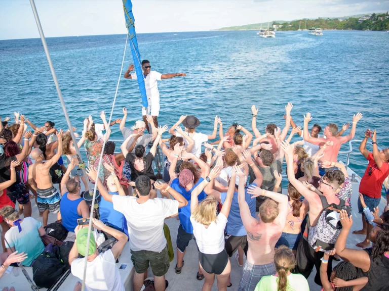 Custom Custom między profesjonalistami a osobami prywatnymi w Ocho Rios