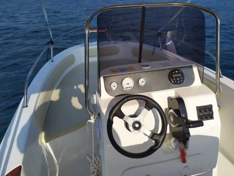 Wynajem Motorówka w Sirmione - Mingolla Brava 18