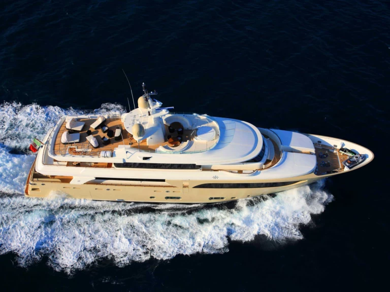 Wynajmij Crn 150 w Dubai Marina