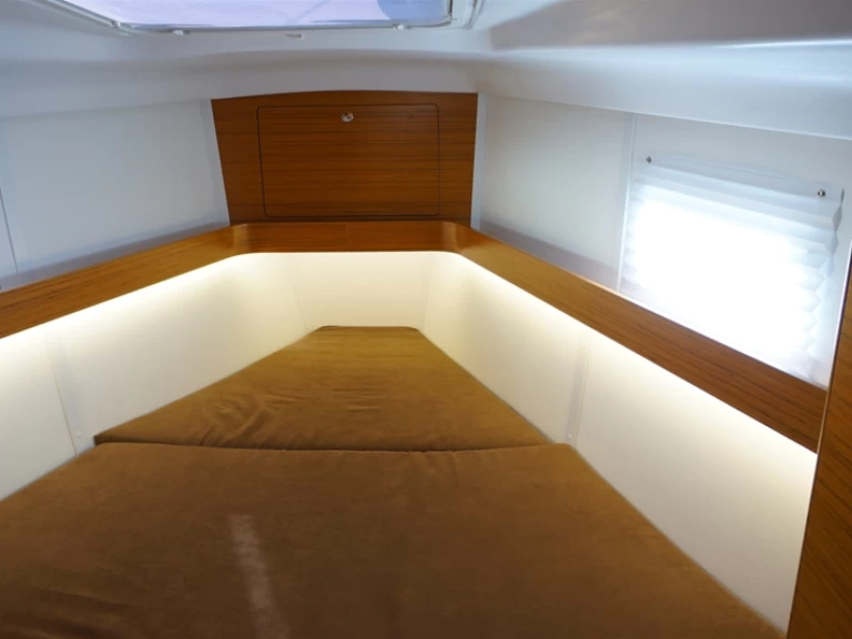 Wynajem Żaglowiec Elan z patentem 