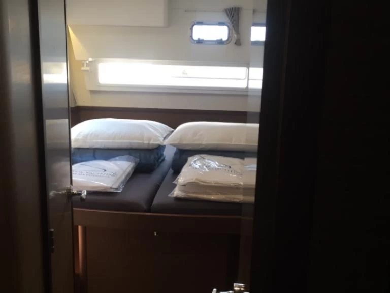 Wynajem Katamaran Lagoon z patentem 