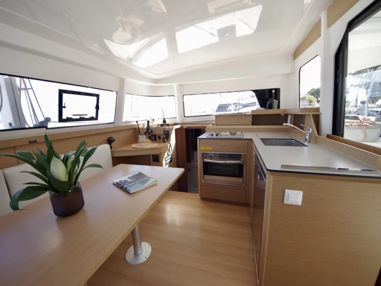 Katamaran do wynajmu w Preveza w najlepszej cenie