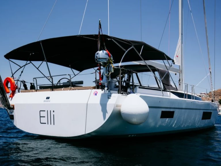 Wynajmij Żaglowiec z lub bez skippera Bavaria w Alimos