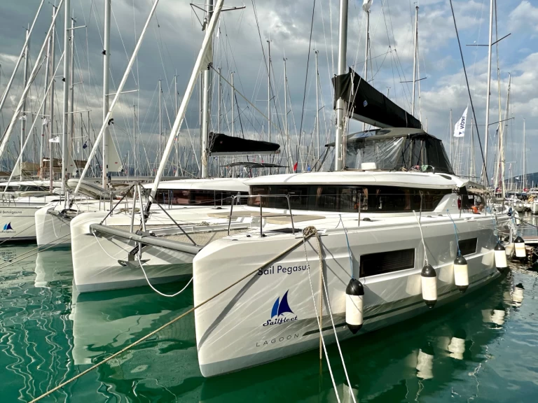 Katamaran do wynajmu w Fethiye w najlepszej cenie