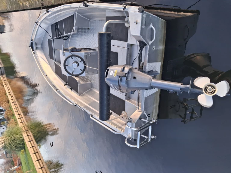 Wynajmij Motorówka z lub bez skippera qwest w Vinkeveen