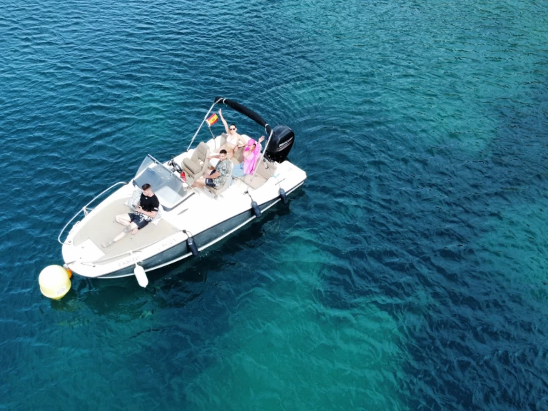 Wynajem w Calp / Calpe- Quicksilver Activ 605 Sundeck na SamBoat