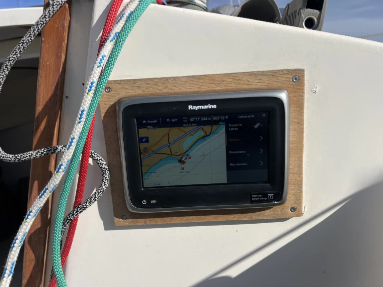 Jeanneau Sangria między profesjonalistami a osobami prywatnymi w Francja