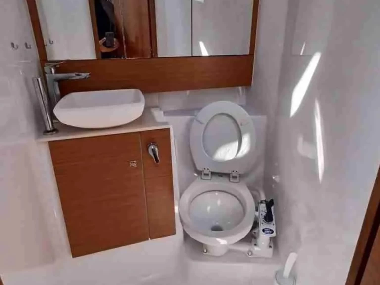 Żaglowiec do wynajmu w Rodi Garganico w najlepszej cenie