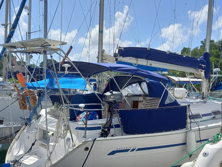 Bavaria Bavaria 36 między profesjonalistami a osobami prywatnymi w Pointe-à-Pitre