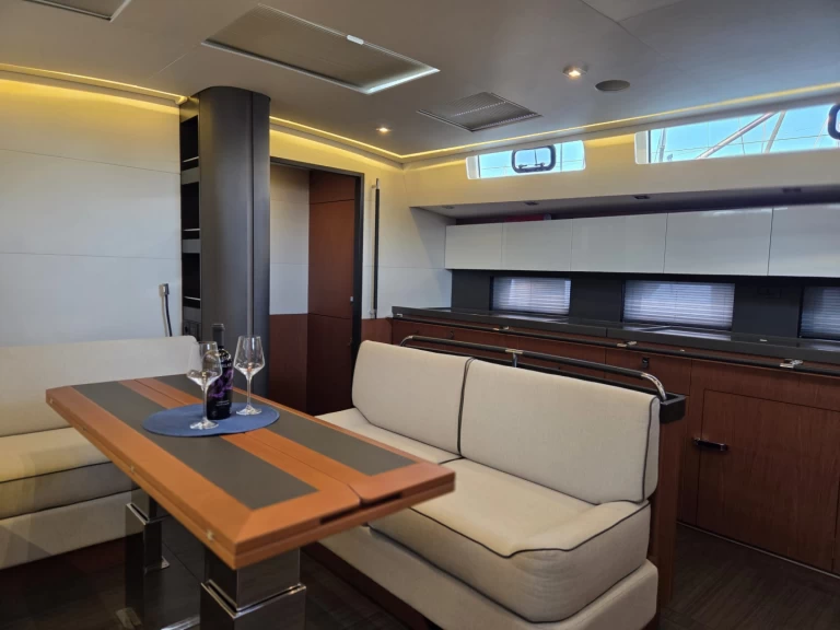 Wynajem Żaglowiec w Kaštela - Bénéteau Oceanis Yacht 62
