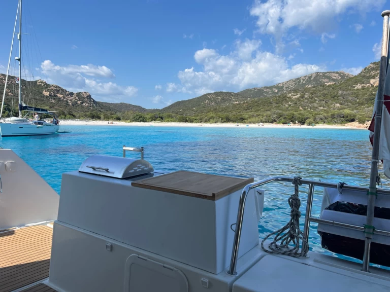 Wynajem Katamaran Fountaine Pajot z patentem 