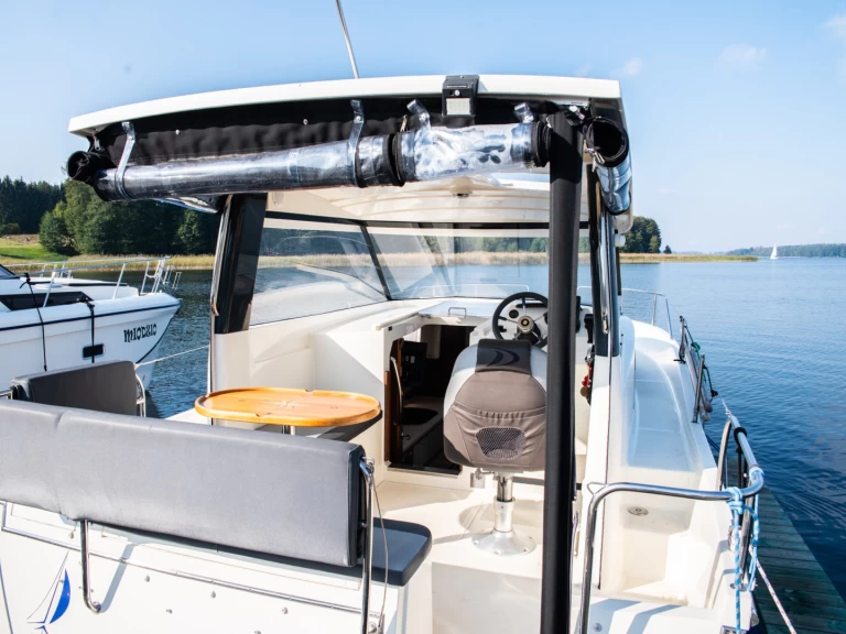 nautika 830 między profesjonalistami a osobami prywatnymi w Ogonki