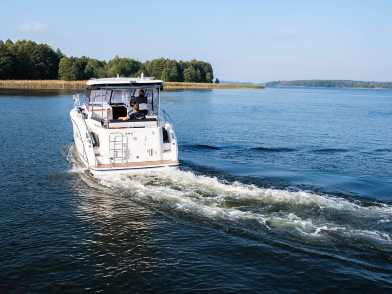 Wynajem Barka w Ogonki - Futura 860