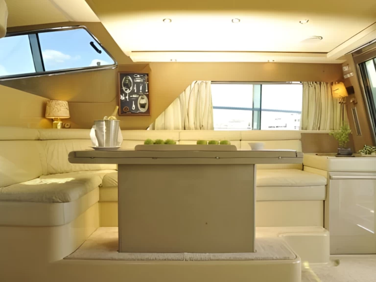 Motorówka do wynajmu w Agios Nikolaos w najlepszej cenie