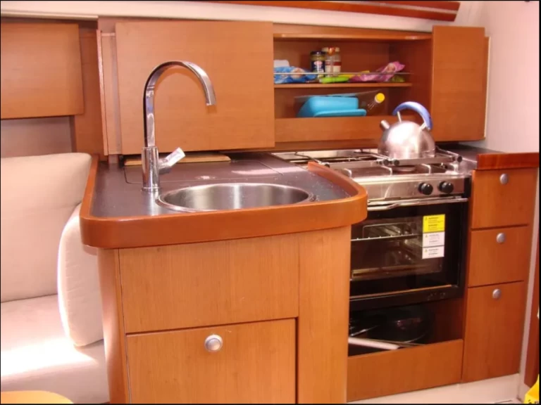 Wynajem łodzi Alimos tanio Hanse 325