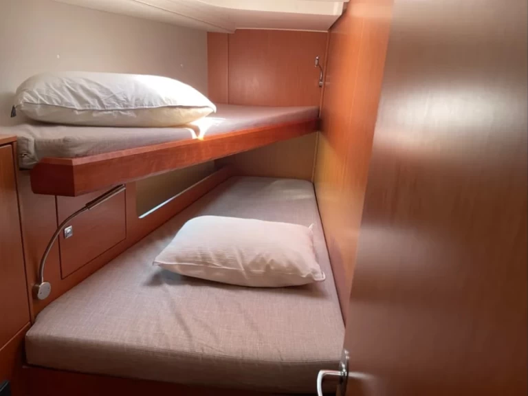 Bavaria Bavaria C45 między profesjonalistami a osobami prywatnymi w Alimos