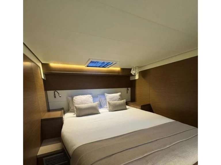 Lagoon Lagoon 52 F między profesjonalistami a osobami prywatnymi w Palma de Mallorca