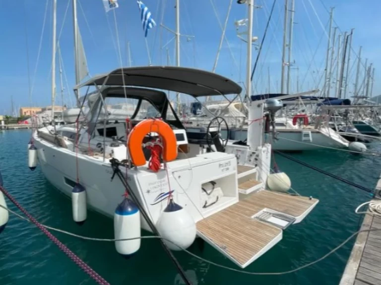 Wynajem łodzi Dufour Dufour 390 w Lefkáda na SamBoat 