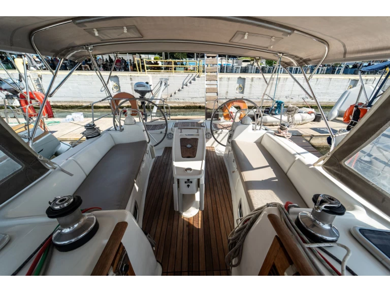 Żaglowiec do wynajmu w Kavála w najlepszej cenie