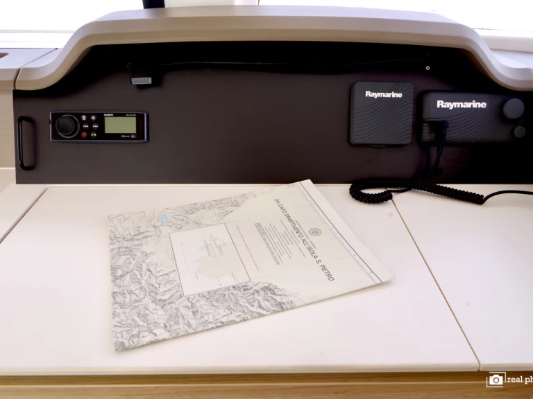 Katamaran do wynajmu w Olbia w najlepszej cenie