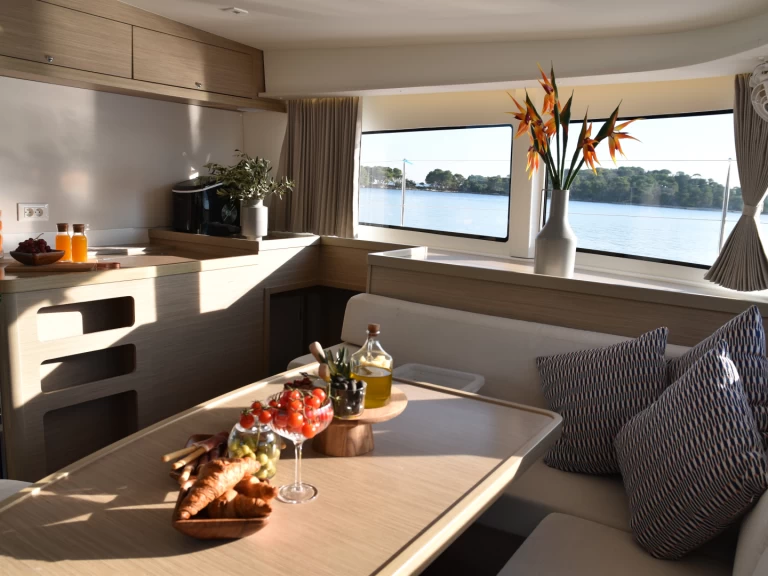 Wynajem łodzi Lagoon Lagoon 42 w Split na SamBoat 