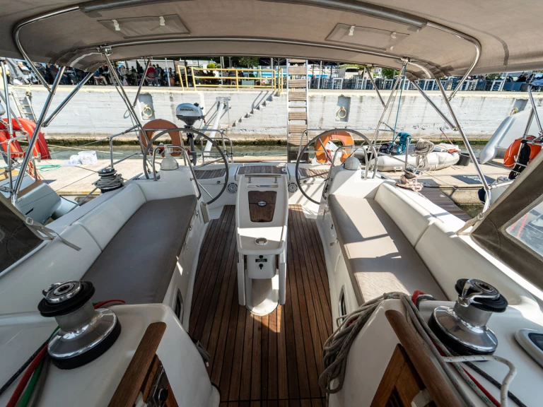 Żaglowiec do wynajmu w Kavála w najlepszej cenie