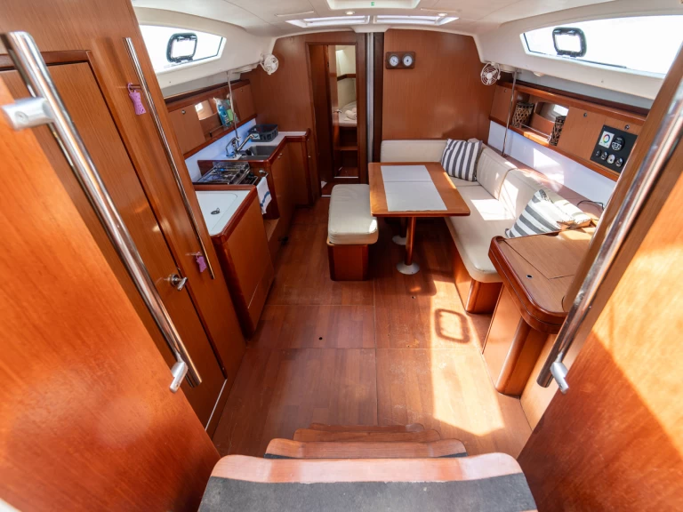 Wynajem w Kavála- Bénéteau Oceanis 43 na SamBoat