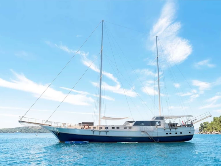 Wynajem Żaglowiec Unknown z patentem 